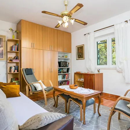 Lägenhet By The Sea Mirca, Brac - 2854